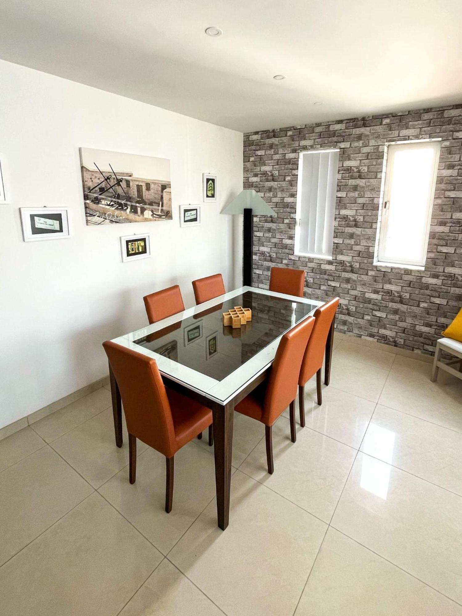 Apartament In Ta' Xbiex 3Br- 3 Min Yatch Marina Msida Exterior photo